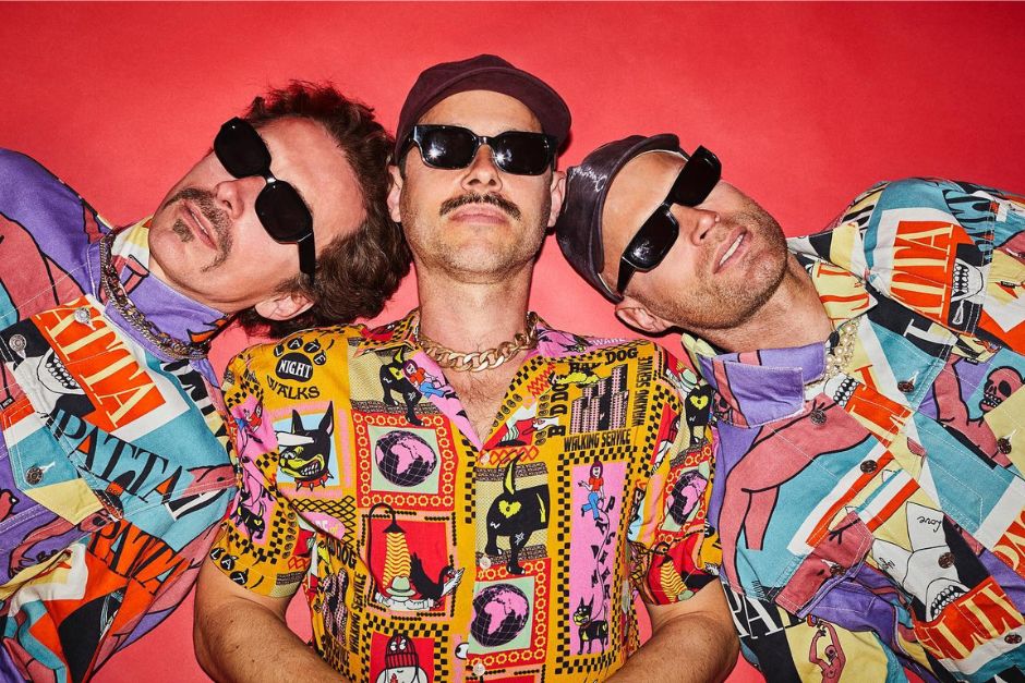 WhoMadeWho